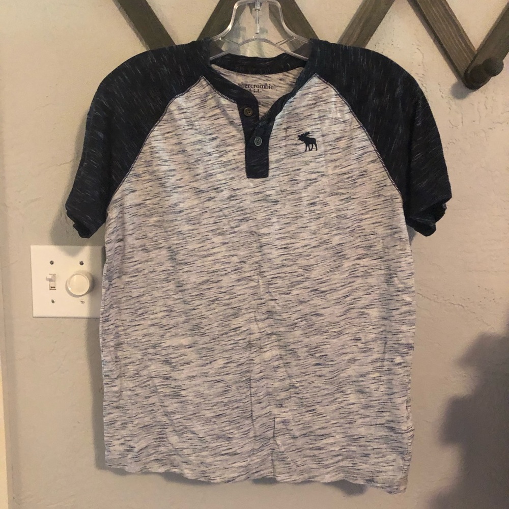 Abercrombie kids shirt 15/16